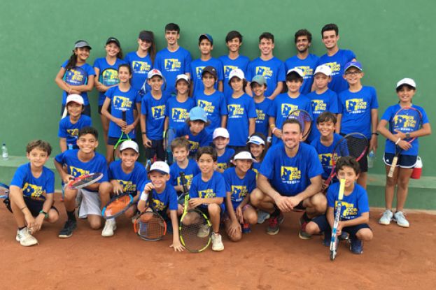 Equipe Guga da Winner treina com Bruno Soares